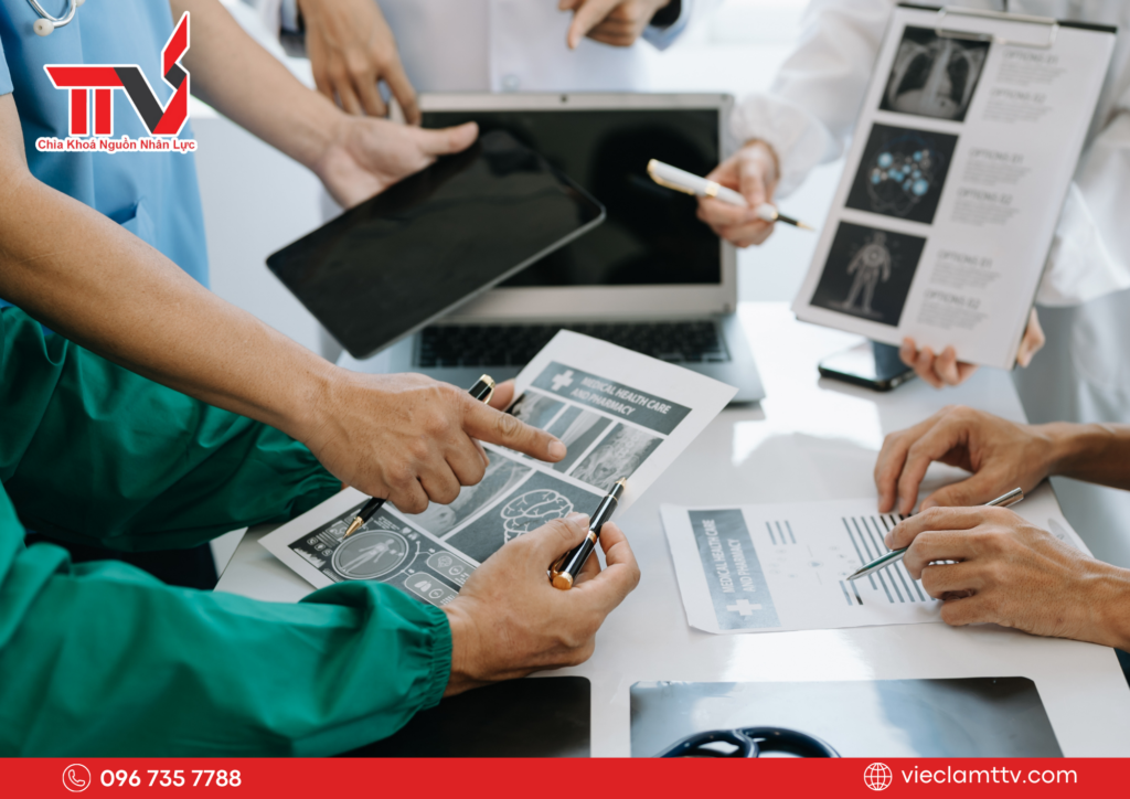 Ngành y tế - Dự báo xu hướng thị trường lao động 2025