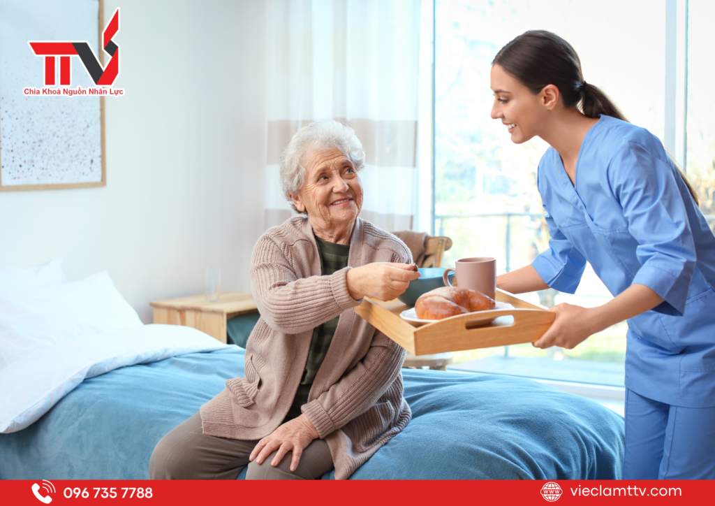 Gia tăng nhu cầu lao động chăm sóc người cao tuổi và ảnh hưởng đến xã hội 2025
