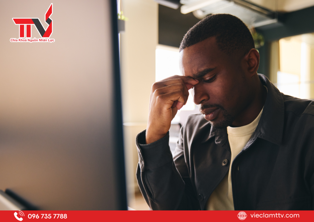 Các chương trình hỗ trợ sức khỏe tinh thần cho lao động phổ thông tại nơi làm việc