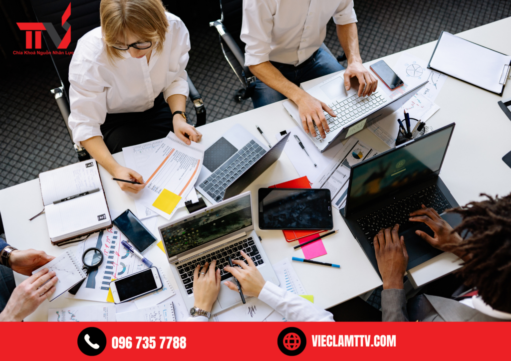 Các cách giúp nhân viên phát triển sự nghiệp tại công ty