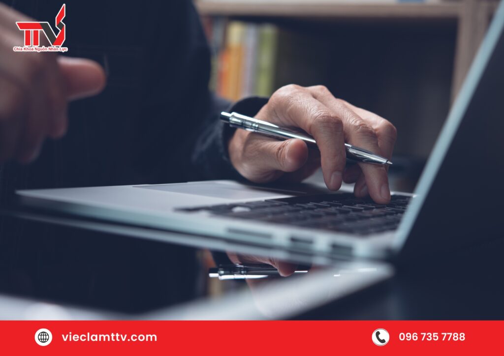 Ứng dụng học trực tuyến và nền tảng e-learning