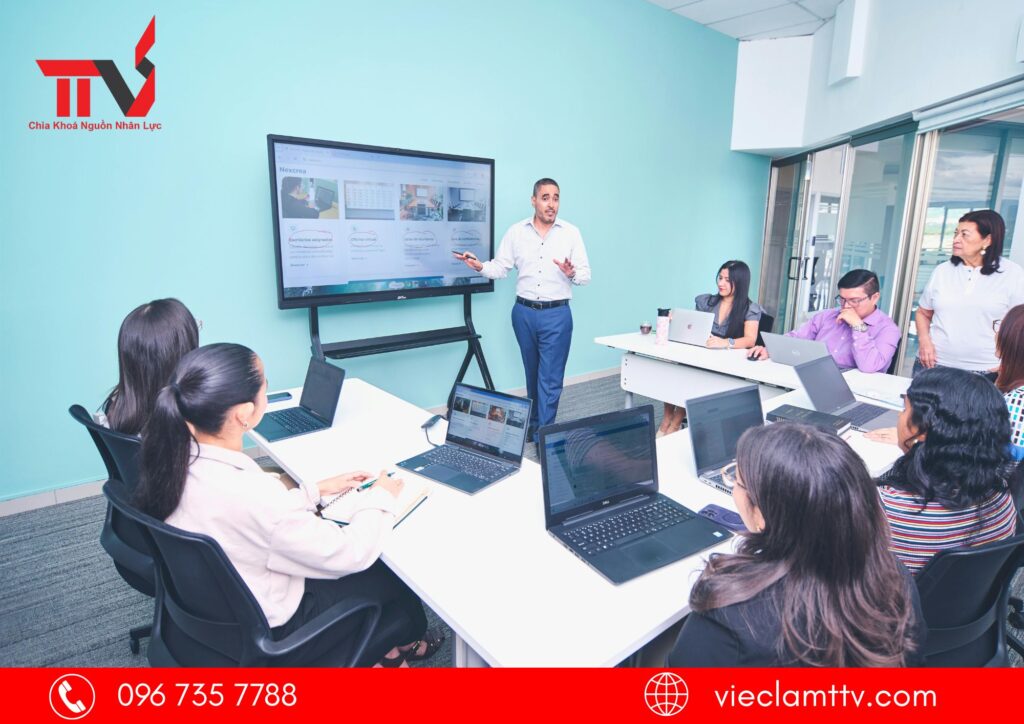Cách doanh nghiệp hỗ trợ nhân viên theo đuổi lộ trình thăng tiến